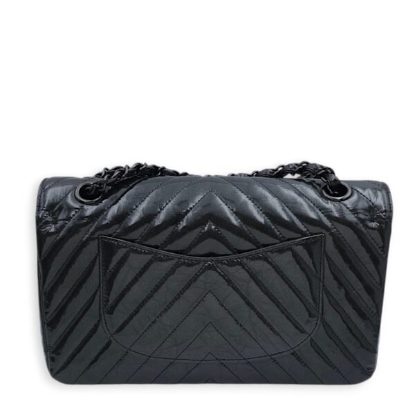 Chevron medium (DF) Medium Black Shoulder Bag in Patent Leather, Black chrome hardware - Image 2