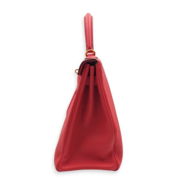 Kelly 32 Rouge Pivoine in Togo, Gold hardware - Image 6