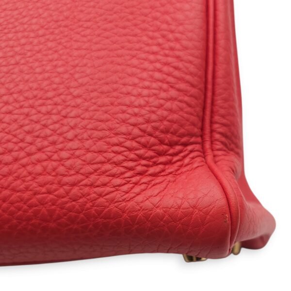 Kelly 32 Rouge Pivoine in Togo, Gold hardware - Image 3