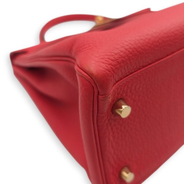 Kelly 32 Rouge Pivoine in Togo, Gold hardware - Image 10
