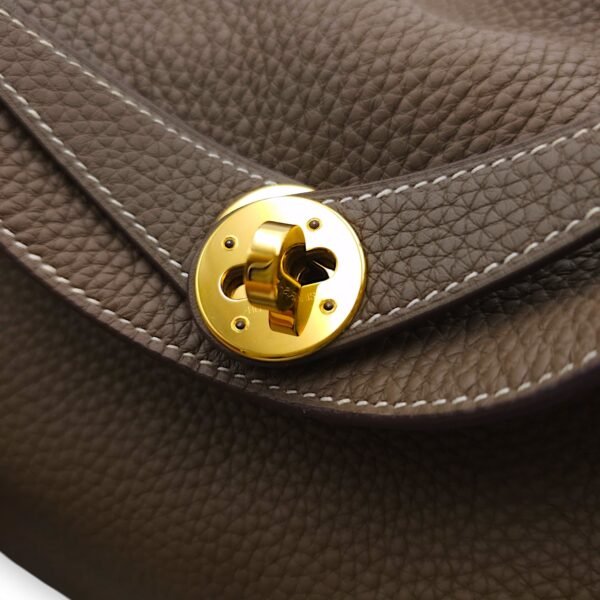 Lindy 26 Etoupe in Clemence, Gold hardware - Image 12