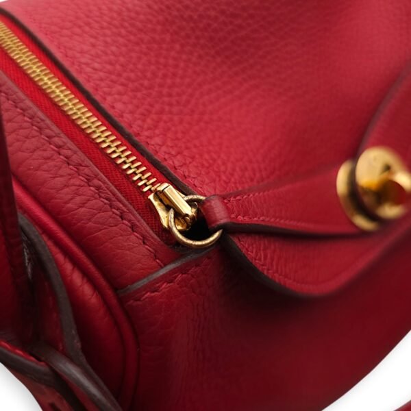 Lindy 26 Rouge Casaque in Clemence, Gold hardware - Image 9