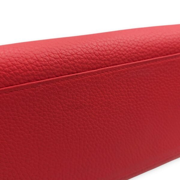 Kelly 32 Rouge Pivoine in Togo, Gold hardware - Image 11