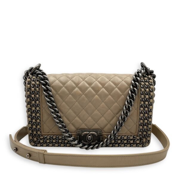 Chain Around Boy (25cm) Medium Beige in Calfskin, Ruthenium-finish Brass hardware - Image 7