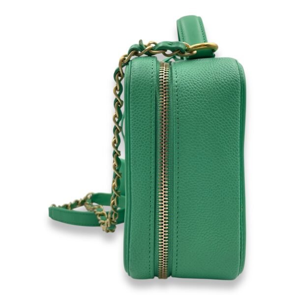 Filigree Medium Green Shoulder Bag in Caviar Leather, Gold hardware - Image 4