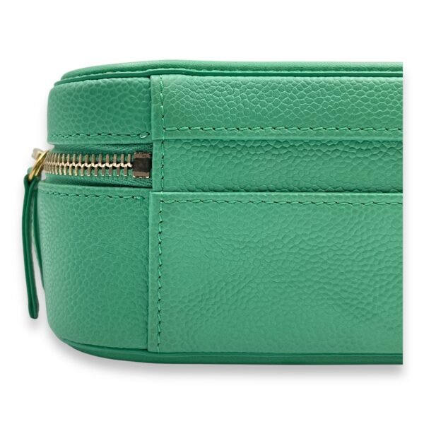 Filigree Medium Green Shoulder Bag in Caviar Leather, Gold hardware - Image 8