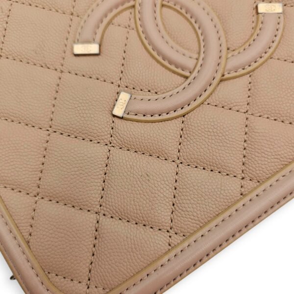 Filigree Vanity Medium Beige Shoulder Bag in Caviar Leather, Gold hardware - Image 2