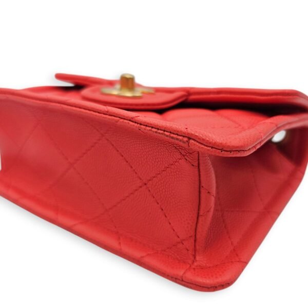 Chanel Quilted Seasonal Flap (Square) Coral Shoulder Bag in Soft Caviar, Gold hardware - Image 9