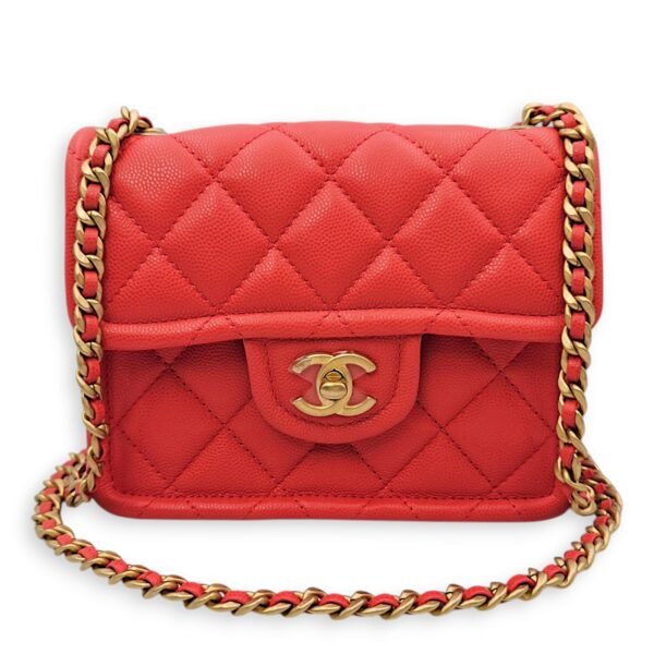 Chanel Quilted Seasonal Flap (Square) Coral Shoulder Bag in Soft Caviar, Gold hardware - Image 7