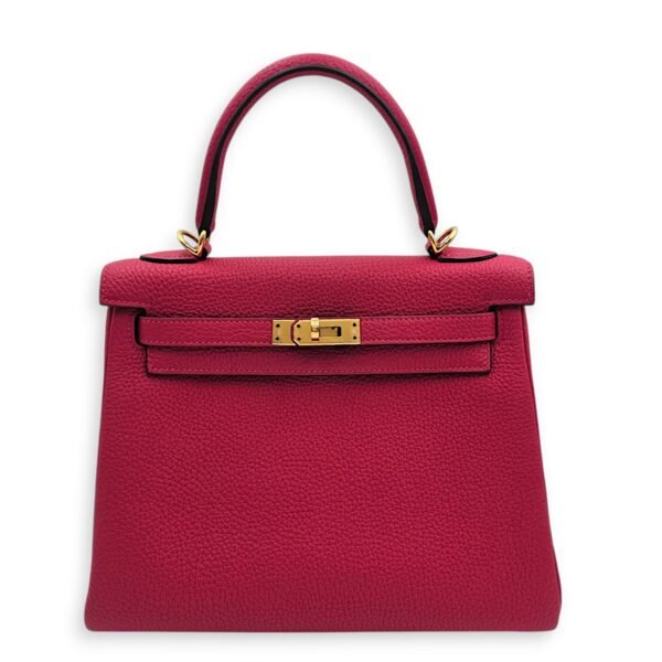 Kelly 25 Framboise in Togo, Gold hardware