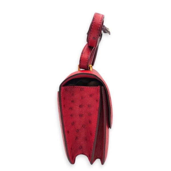 Constance 18 Rouge Vif in Ostrich, Gold hardware - Image 3