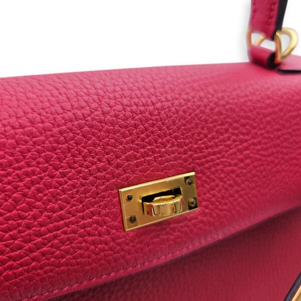 Kelly 25 Framboise in Togo, Gold hardware - Image 7
