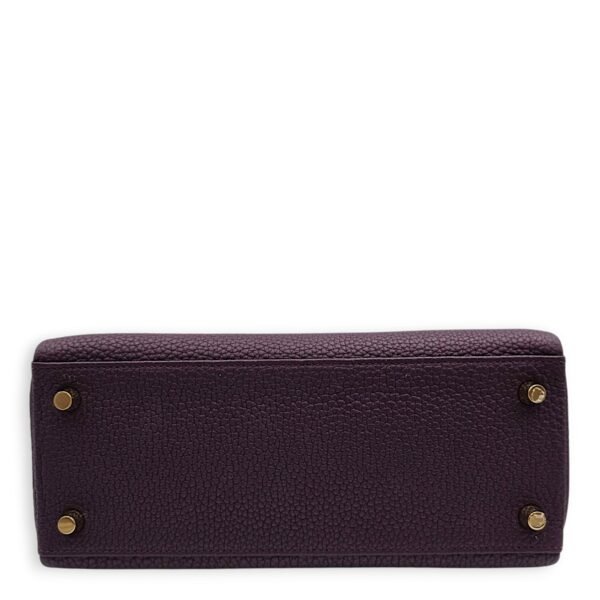 Kelly 25 Cassis in Togo, Gold hardware - Image 5