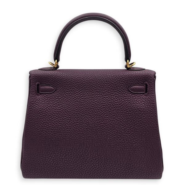 Kelly 25 Cassis in Togo, Gold hardware - Image 2