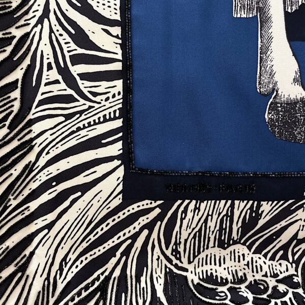 Cavalier Embroided 90 Noir Scarf - Image 6