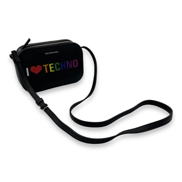 I Love Techno XS Everyday Camera Black Crossbody Bag in Calfskin, Silver hardware - Image 9