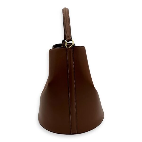 16 Tan Bucket Bag in Calfskin, Gold hardware - Image 4