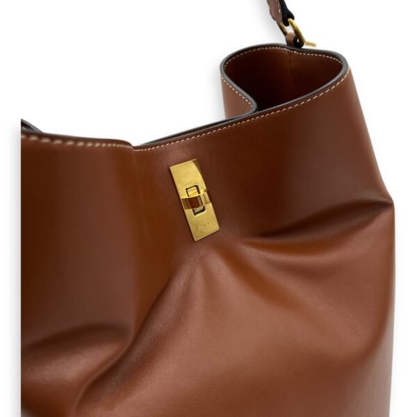 16 Tan Bucket Bag in Calfskin, Gold hardware - Image 6