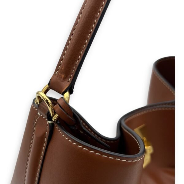 16 Tan Bucket Bag in Calfskin, Gold hardware - Image 7