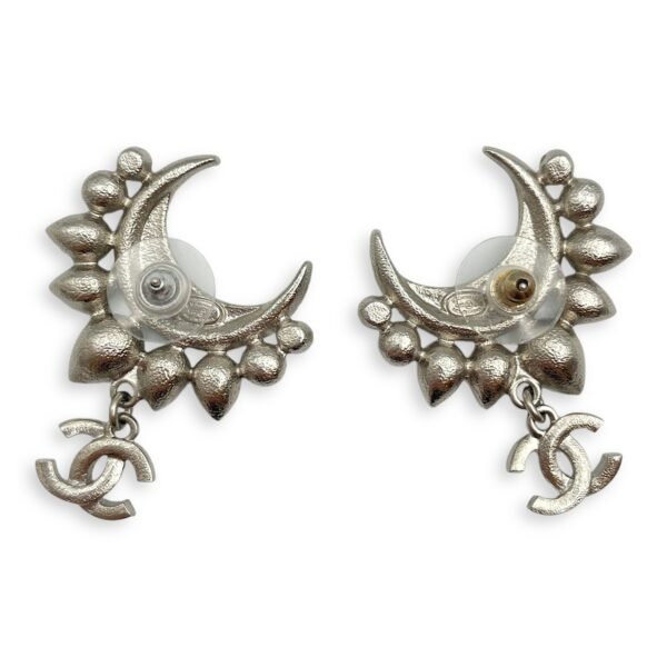 22C CC Crescent Moon Earrings Costume Jewellery in White, Black - Image 2