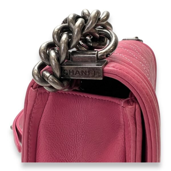 Boy Medium Pink Shoulder Bag in Calfskin,  hardware - Image 7