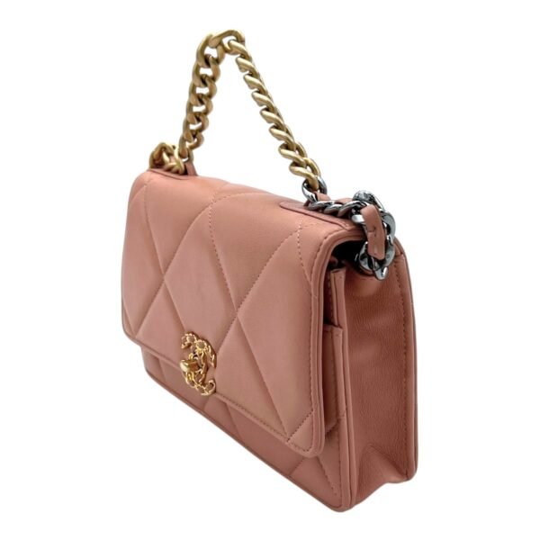 C19 Wallet On Chain Beige in Lambskin, Mixed hardware - Image 3