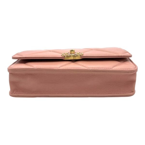 C19 Wallet On Chain Beige in Lambskin, Mixed hardware - Image 5