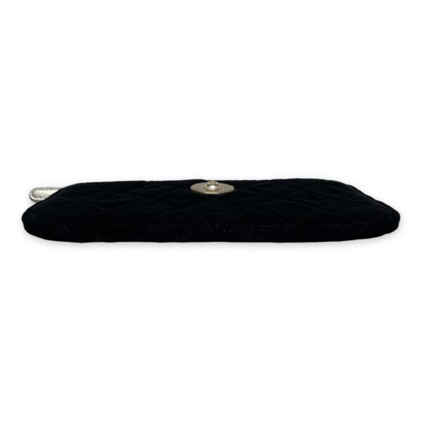 CC Black Pouch in Velvet, Gold hardware - Image 5