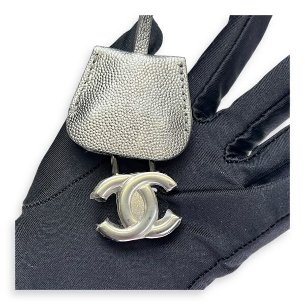 CC Filigree Large Silver Top Handle Bag in Caviar Leather, Silver hardware - Image 7