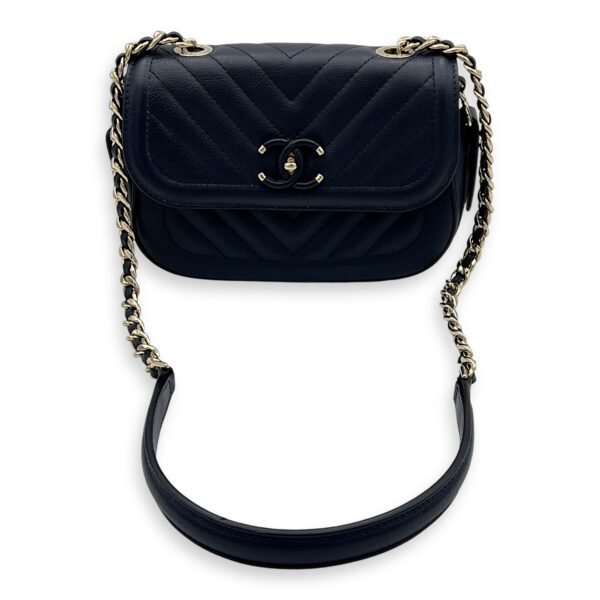 CC Flap Chevron Blue Crossbody Bag in Calfskin, Gold hardware - Image 18