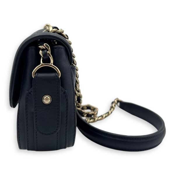 CC Flap Chevron Blue Crossbody Bag in Calfskin, Gold hardware - Image 4