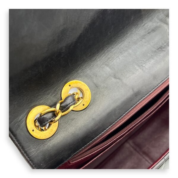 CC Jumbo Vintage Flap Black Shoulder Bag in Lambskin, Gold hardware - Image 10