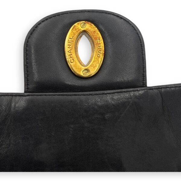 CC Jumbo Vintage Flap Black Shoulder Bag in Lambskin, Gold hardware - Image 8