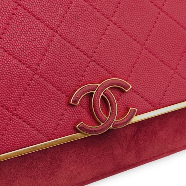 CC Quilted Seasonal Red Wallet On Chain in Caviar/Suede, Gold hardware - Image 2