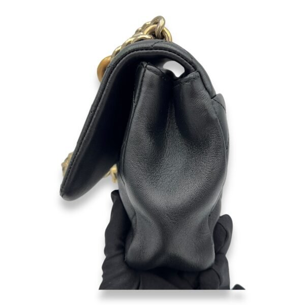 CC Shoulder Bag Black in Lambskin, Gold hardware - Image 4