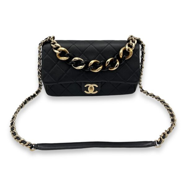 CC Shoulder Bag Black in Lambskin, Gold hardware - Image 8