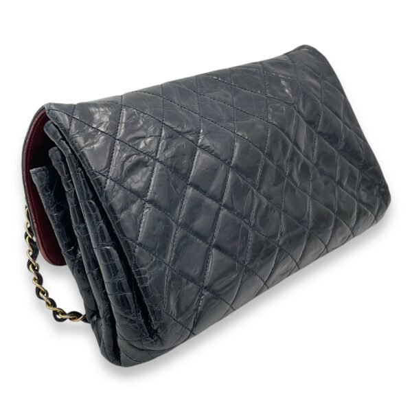 CC Turnlock Crinkled Navy Shoulder Bag in Calfskin, Gold hardware - Image 3