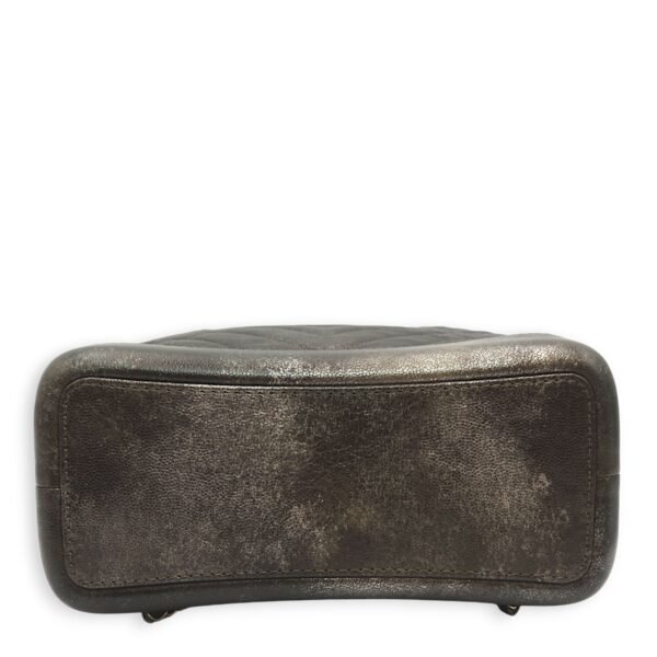 Chevron Gabrielle Dark Grey Backpack in Caviar, Gold/Ruthenium/Silver hardware - Image 5