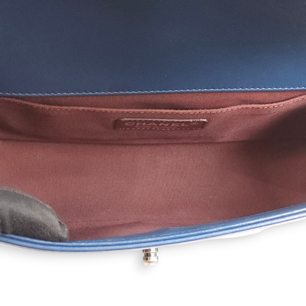 Chevron Le Boy Medium Dark Blue Shoulder Bag in Lambskin, Ruthenium hardware - Image 14