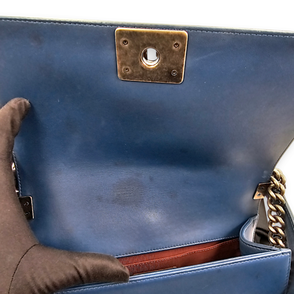 Chevron Le Boy Medium Dark Blue Shoulder Bag in Lambskin, Ruthenium hardware - Image 6