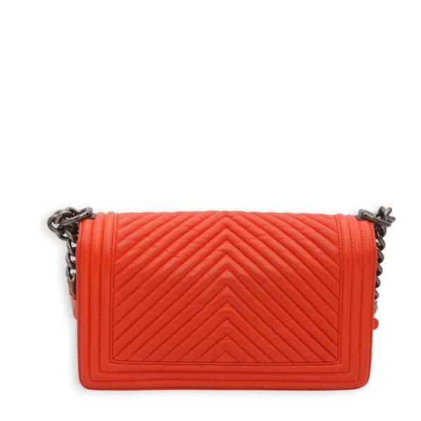 Chevron Le Boy Medium Red Shoulder Bag in Calfskin, Ruthenium hardware - Image 2