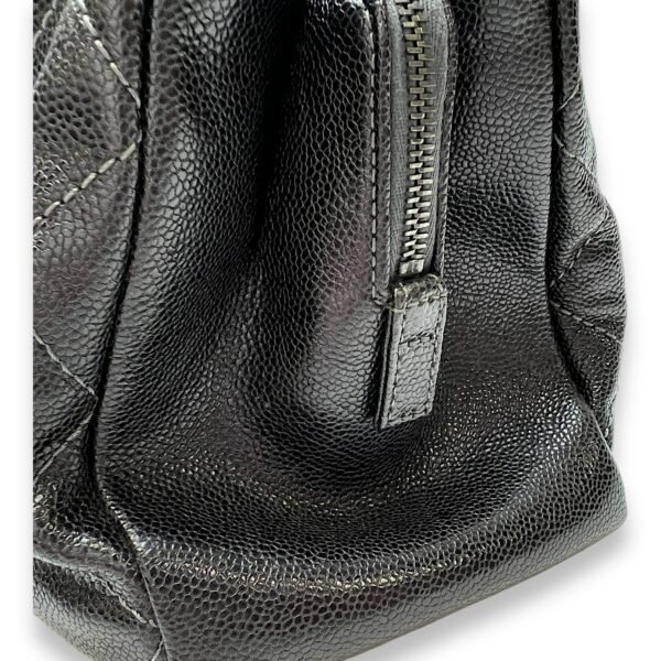 Chic Black Shoulder Bag in Caviar Leather, Silver hardware - Image 8