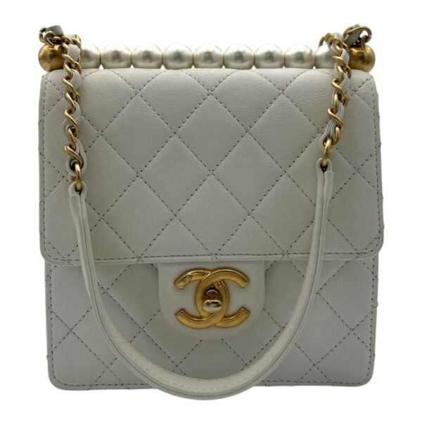 Chic Pearls White Crossbody Bag in Lambskin, Gold hardware