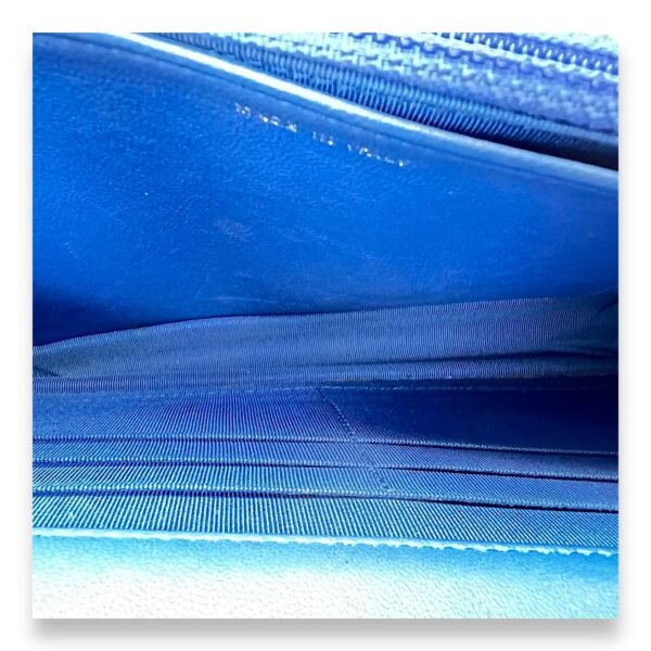 Classic Chevron Blue Wallet on Chain in Lambskin, Silver hardware - Image 10