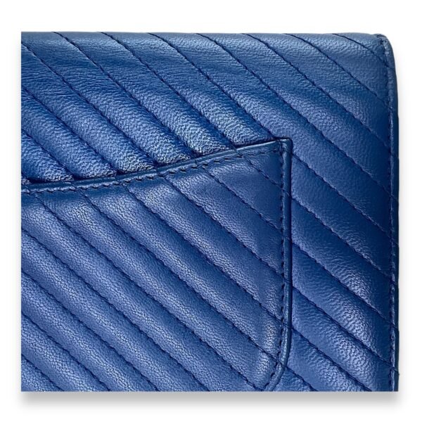 Classic Chevron Blue Wallet on Chain in Lambskin, Silver hardware - Image 7
