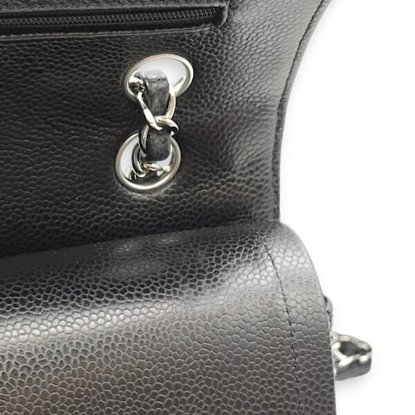 Classic Double Flap Medium Black Shoulder Bag in Caviar Leather, Silver hardware - Image 4