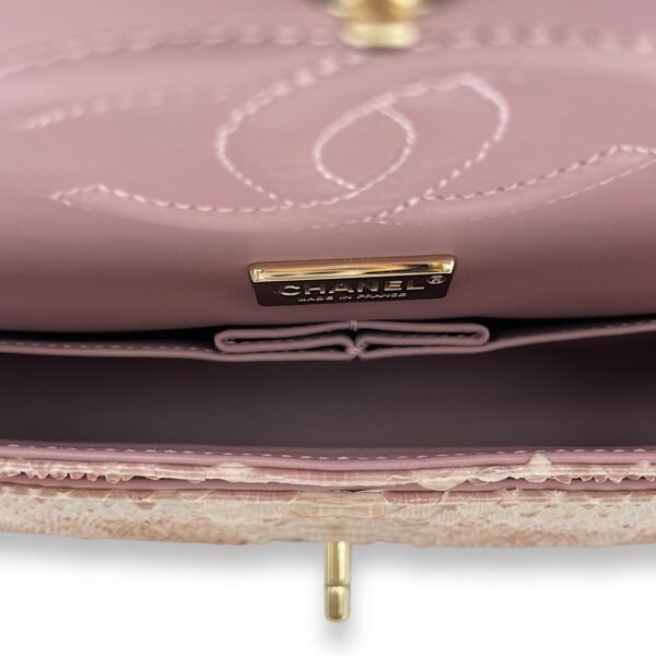 Classic Double Flap Medium Iridescent Pink Shoulder Bag in Python/Lambskin, Gold hardware - Image 6