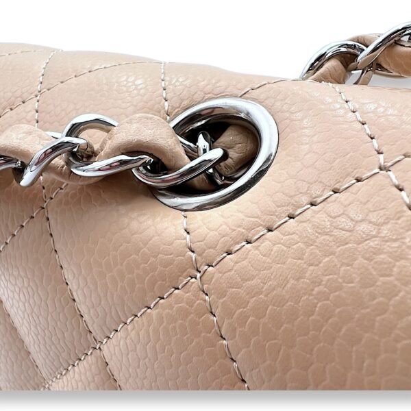 Classic Double Flap Medium Shoulder bag in Caviar Leather, Silver Hardware - Image 7