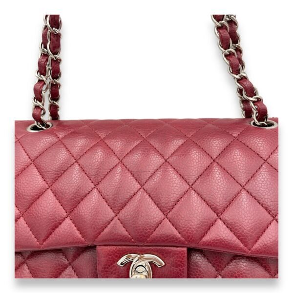 Classic Double Flap Medium Shoulder bag in Caviar leather, Silver Hardware - Image 7