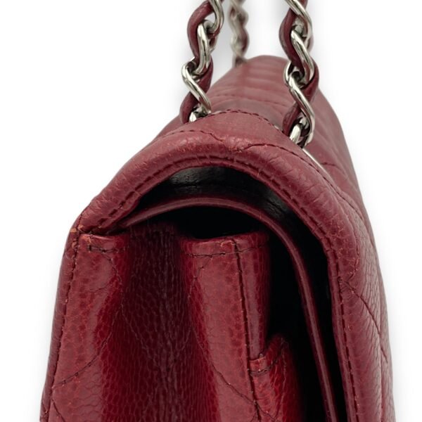 Classic Double Flap Medium Shoulder bag in Caviar leather, Silver Hardware - Image 8